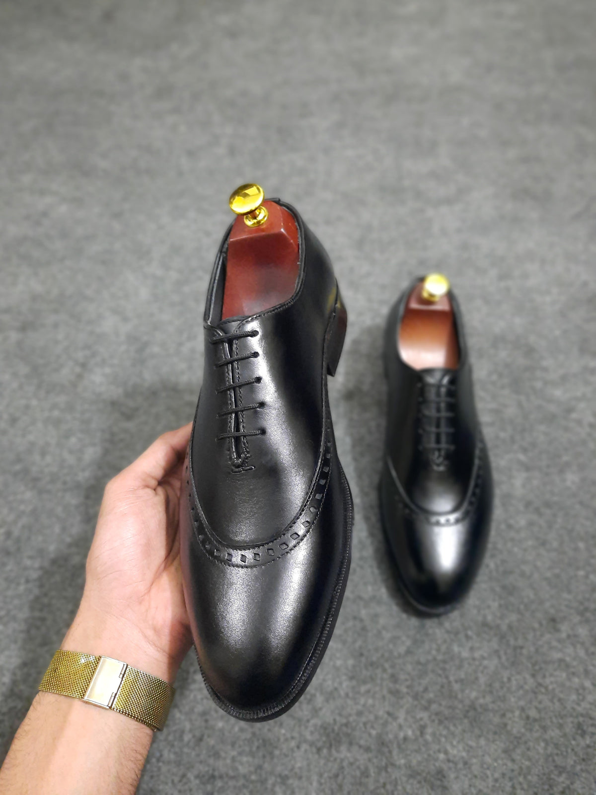 Classic (Black)